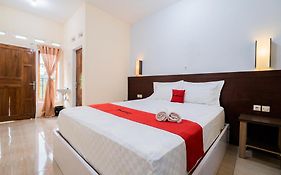 Reddoorz At Omahku Guest House Batu
